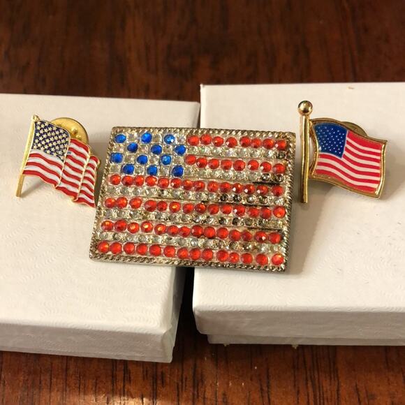 Vintage Three US Flags pins! - Picture 2 of 6